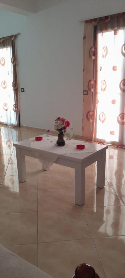 Casa Intera La Paghi Come Una Camera The Home With The Price Of A Room Durrës Exterior foto